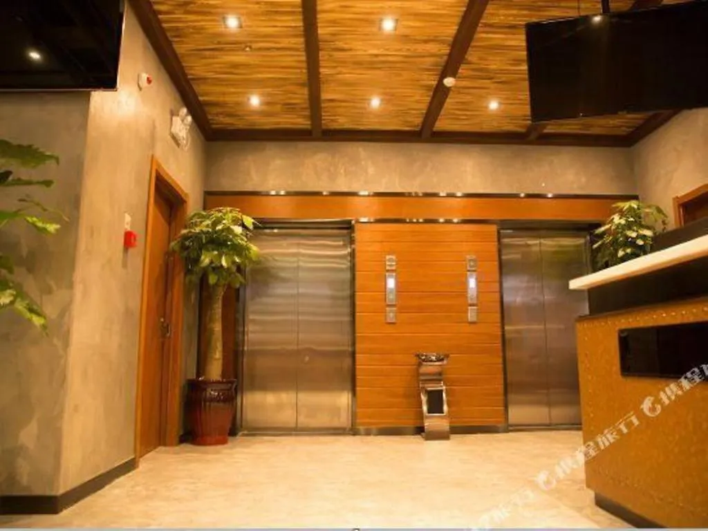 James Joyce Coffetel- Zhengzhou Wenhua Road Technology Market China