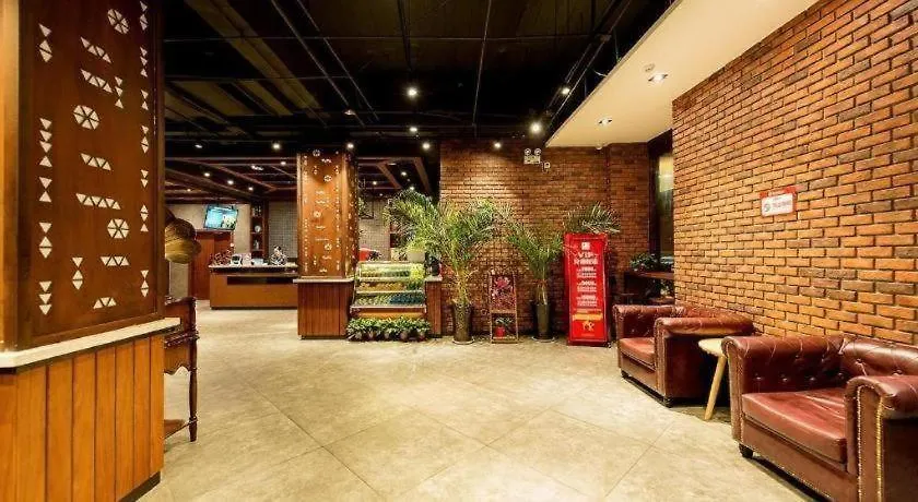 James Joyce Coffetel- Zhengzhou Wenhua Road Technology Market